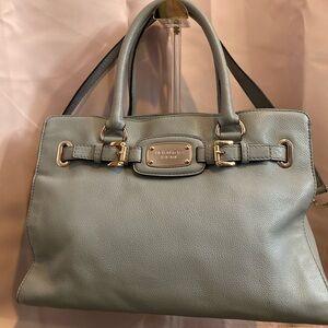 Michael Kors Light Gray Leather Shoulder Hamilton bag